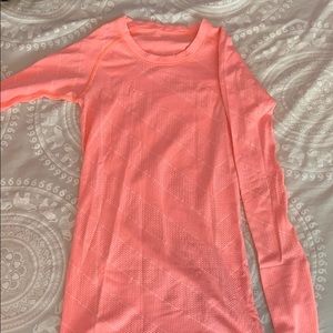 Peach lulu lemon swifty long sleeve